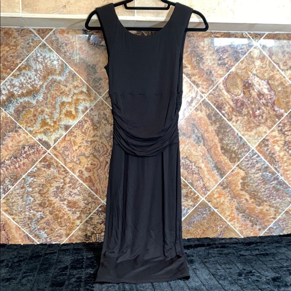 VENUS EUC Black Ruched Sleeveless Scoop Neck Midi Sheath Cocktail Dress Size 4